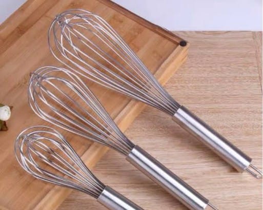 Manual Egg Beater Hand Mixer – Spiral Wire Whisk for Eggs & Cream