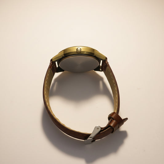 Benzer Fashion Watch – Brown Leather Strap with Unique Design