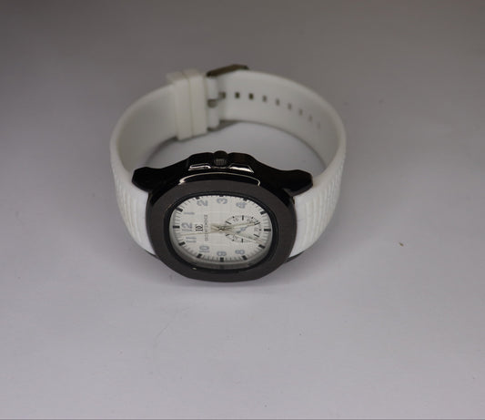 Sleek White and Black Watch for Men – Perfect for Everyday Wear