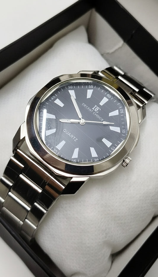 Decent Choice Classic Silver Wristwatch – Sleek Design with Black Dial