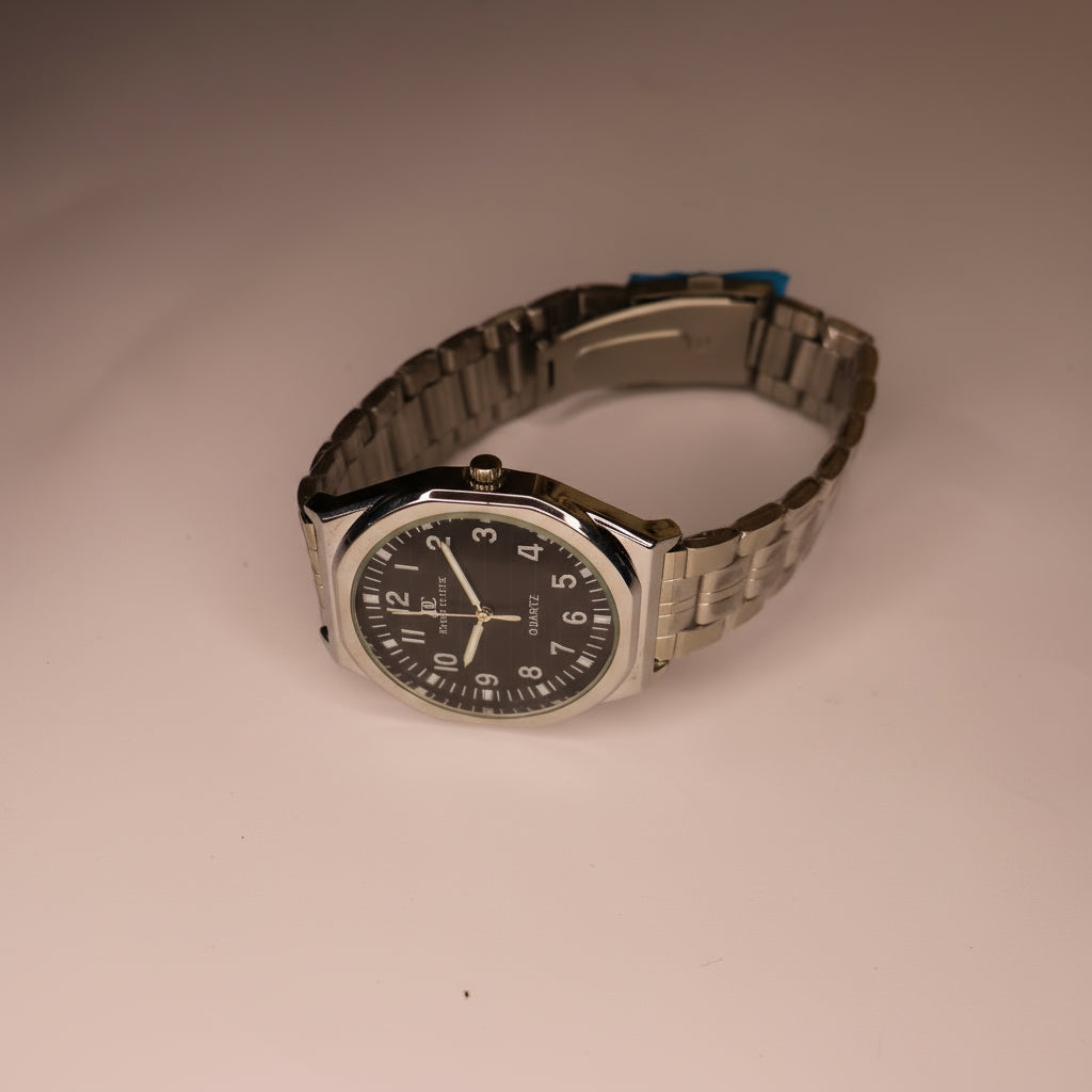 Stainless Steel Quartz Watch with Black Dial – Classic & Durable