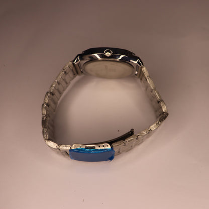 Decent Choice Quartz Watch – Stylish & Timeless Elegance