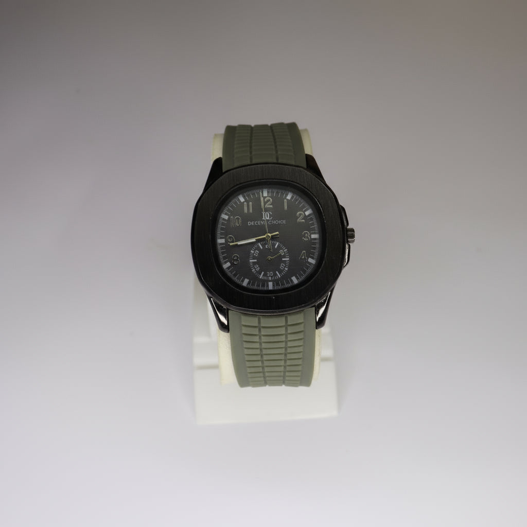 Men's Outdoor Tactical Watch – Rugged & Stylish Green Rubber Strap