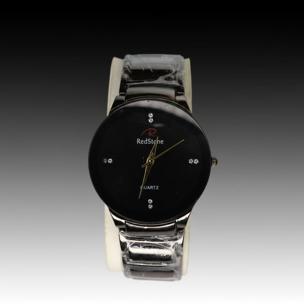 RedStone Quartz Watch – Elegant Timepiece for Every Occasion