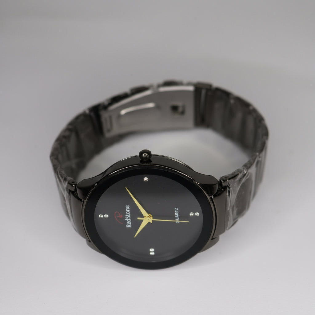 RedStone Quartz Watch – Elegant Timepiece for Every Occasion