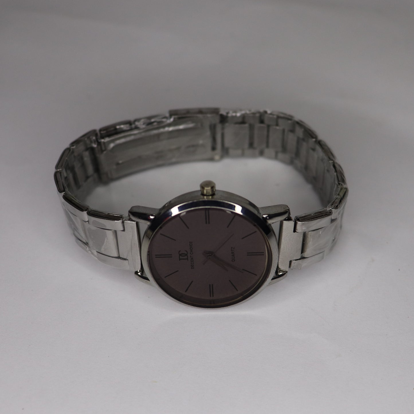 Stylish Women's Decent Choice Quartz Watch - Timeless Elegance for Every Occasion