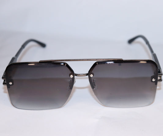 Sunglasses with gradient lenses