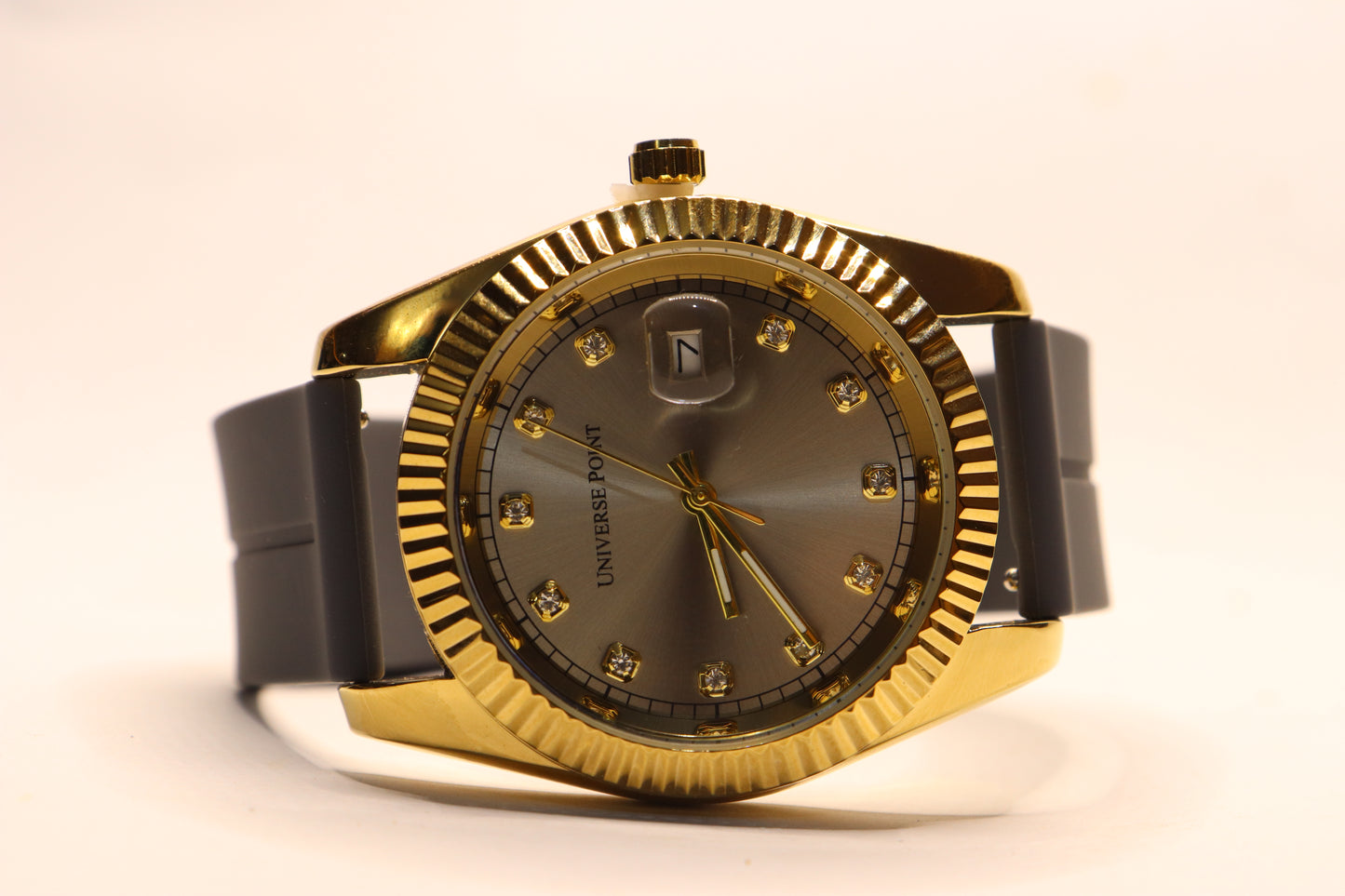 Luxury Gold Radiance Watch – Elegant Design with Diamond Markers
