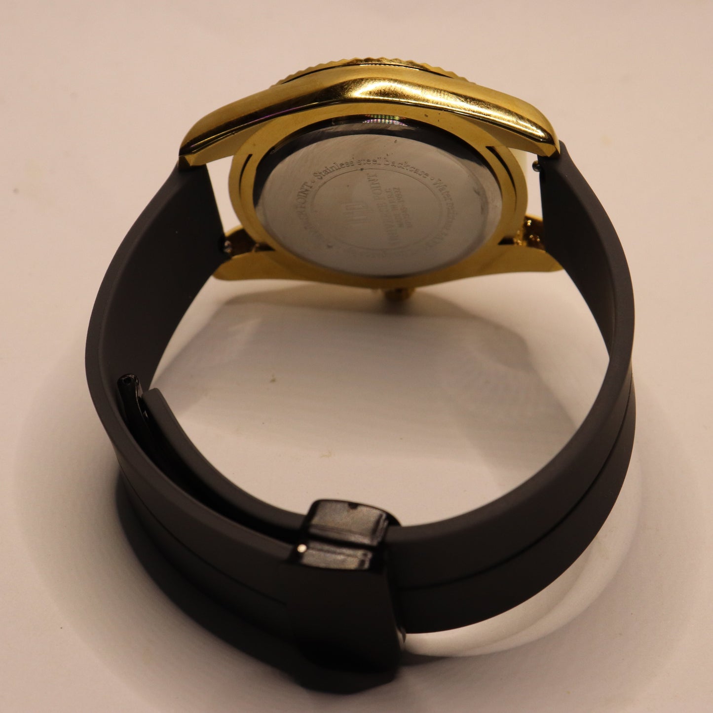 Luxury Gold Radiance Watch – Elegant Design with Diamond Markers
