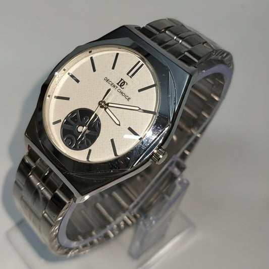 Decent Choice Men’s Luxury Stainless Steel Analog Watch | Textured Silver Dial | Quartz Movement | Premium Gift Box | Casual & Formal Wear