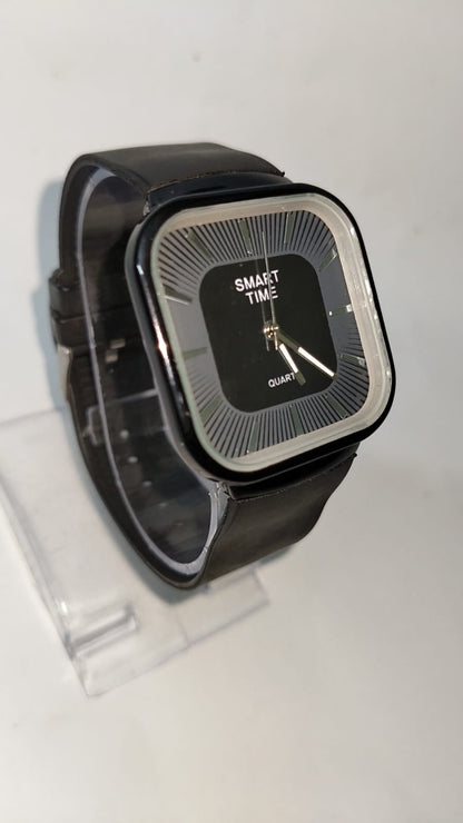 Smart Time Stylish Square-Dial Quartz Watch